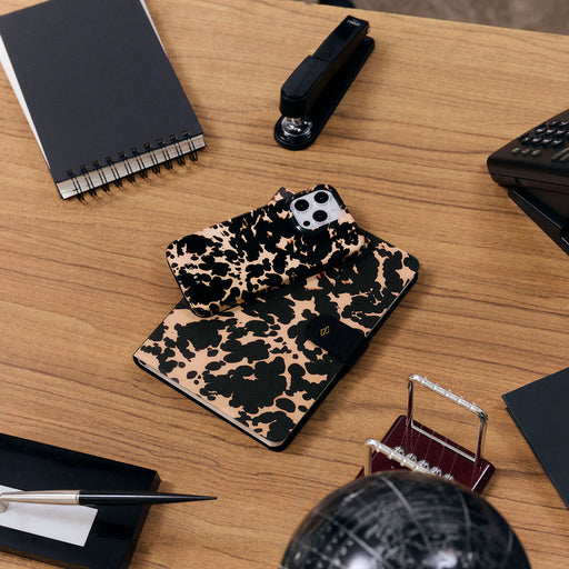 Betty - Samsung Galaxy A70 Case 8