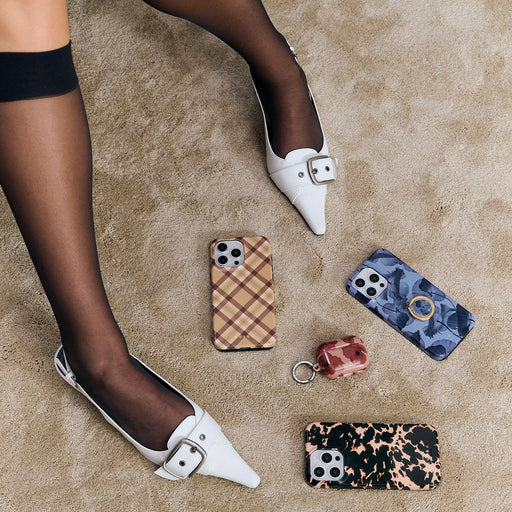 Betty - Samsung Galaxy A70 Case 9
