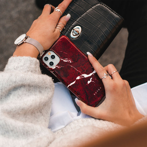 Iconic Red Ruby - Marble iPhone SE (2022) Case 10
